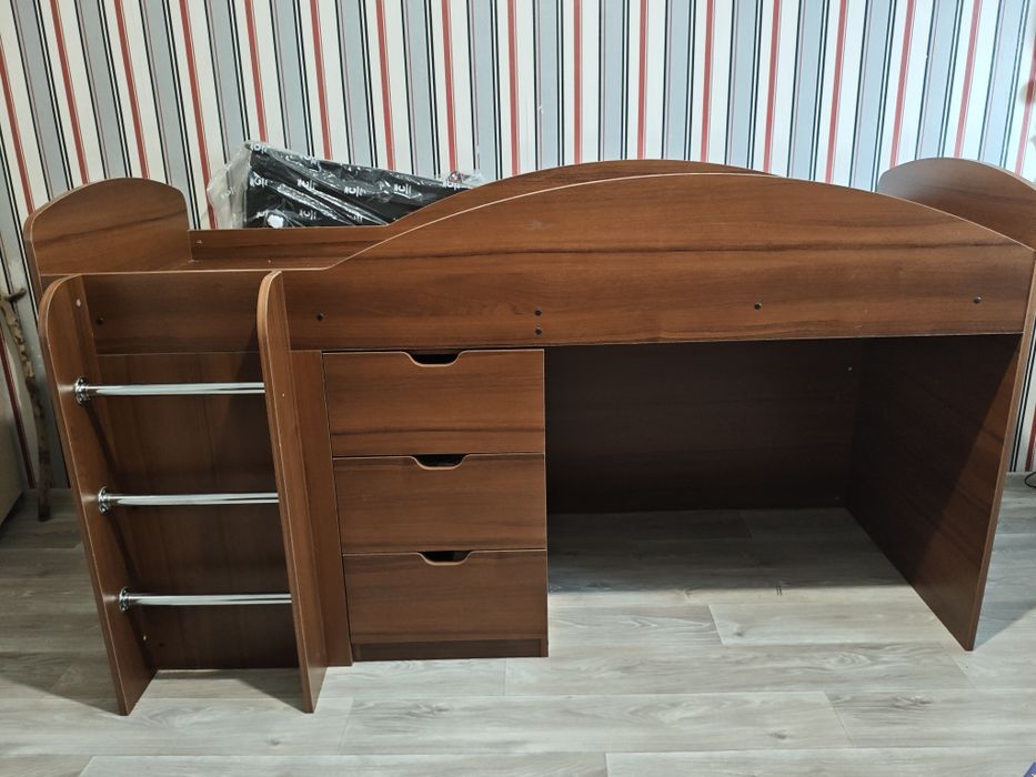 Ліжко дитяче з шафою