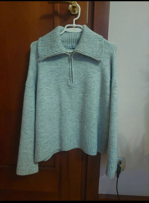 Ciepły sweter bershka