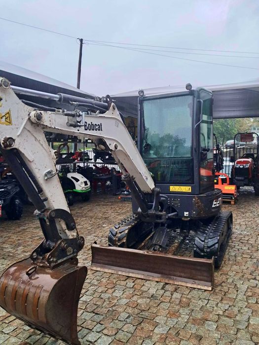 Mini Giratória Usada Bob Cat E27z