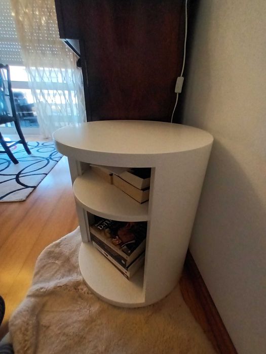 Invulgar Mesa de Apoio