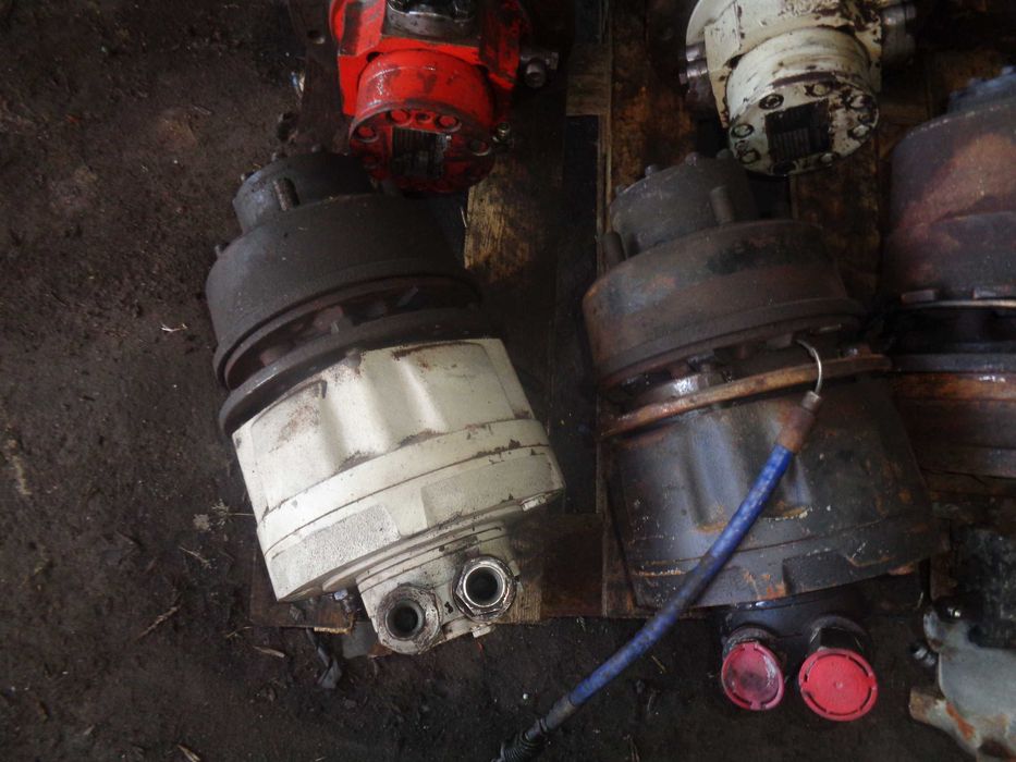 Zwolnica + silnik jazdy hydromotor SAI Modena P1G 220 9H D