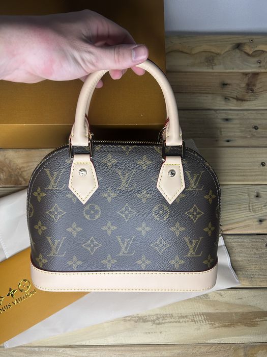 Louis Vuitton Alma BB Monogram Canvas - Original