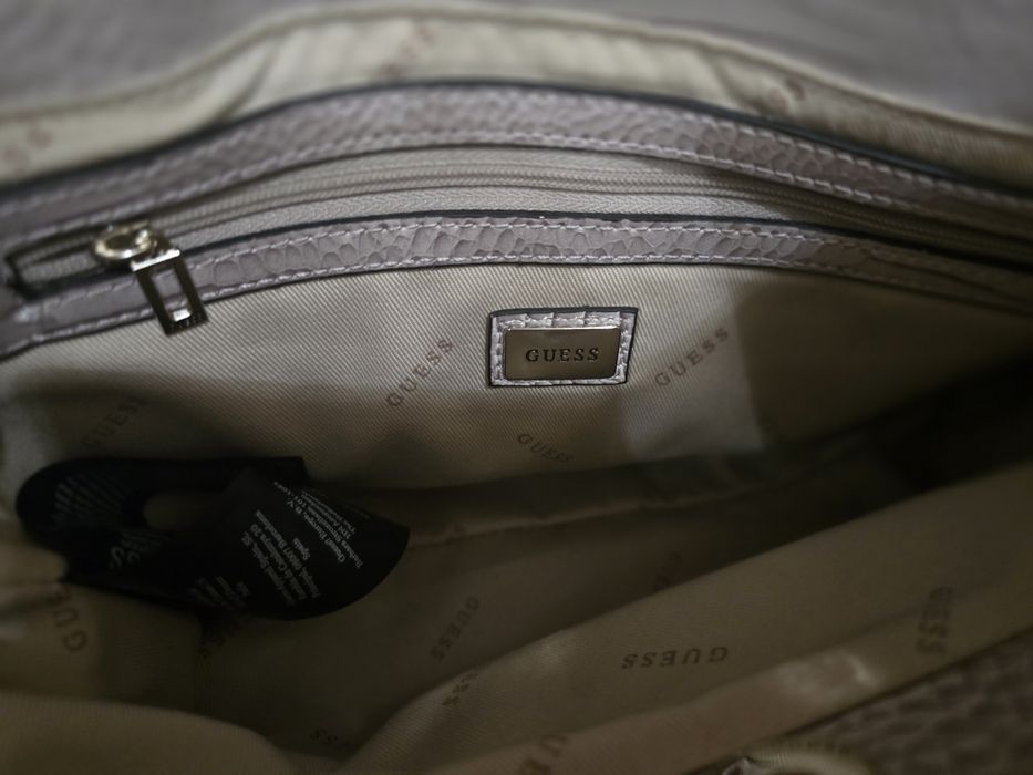 Сумка жіноча GUESS