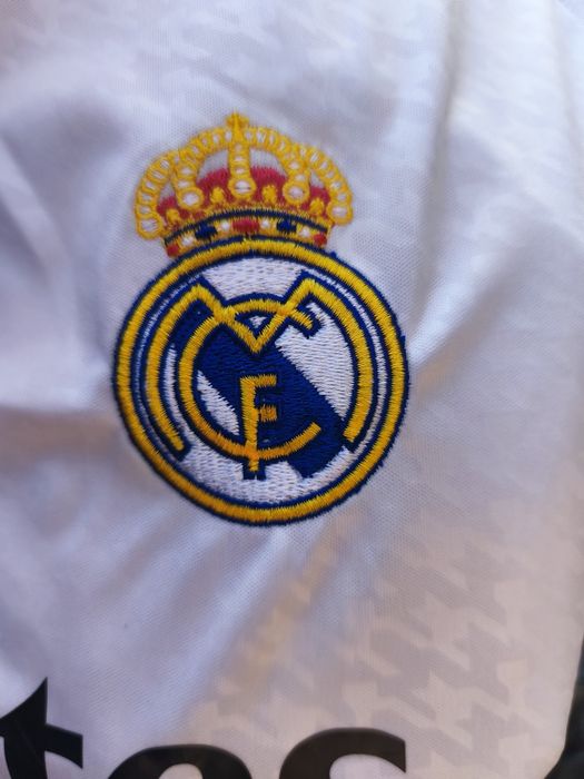 Real Madrid 24/25 Home Jersey - White/Black - Size L