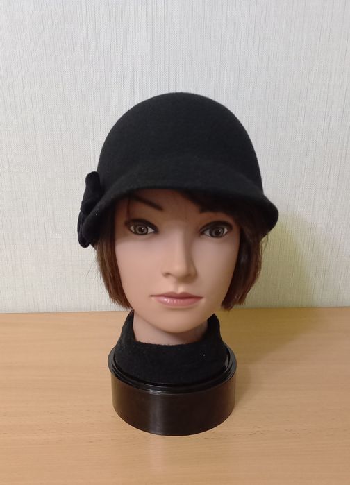 Шляпа фетровая с козырьком