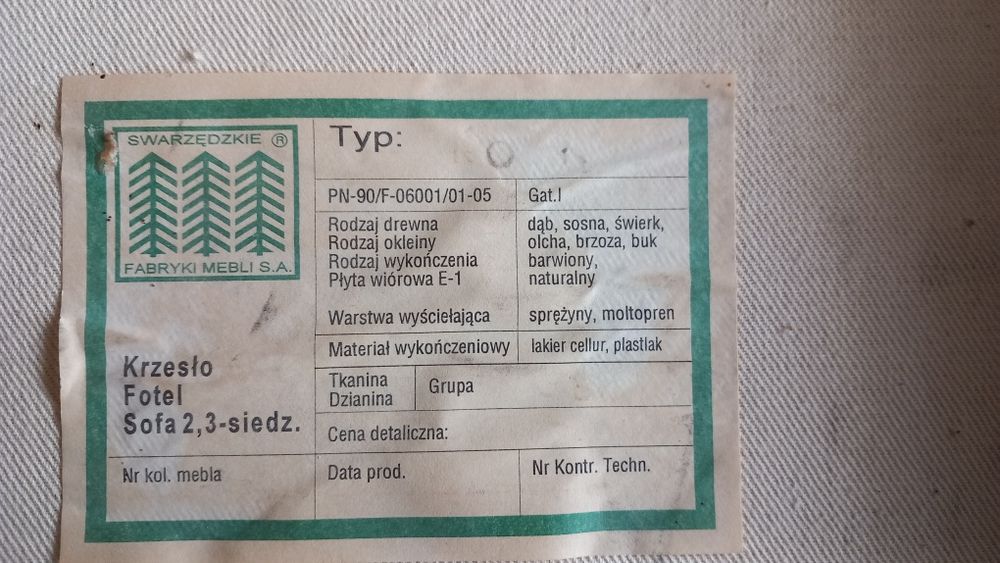 Sprzedam 7 solidnych krzeseł drewnianych jak na zdjęciu