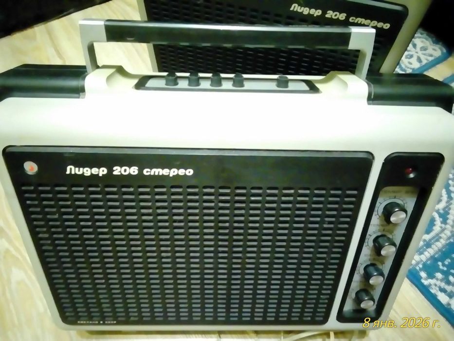 Продам проигрыватель пластинок  Лидер 206