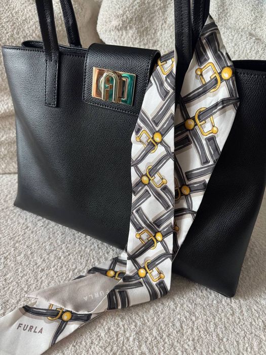 Piękna jedwabna opaska Furla na torebkę