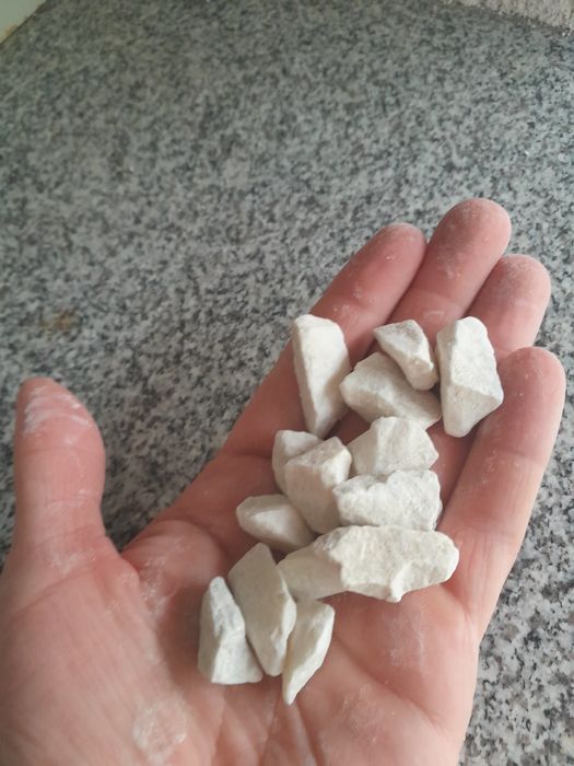 Grys kamień ozdobny biały żwir workowany  granit dalmatyńczyk