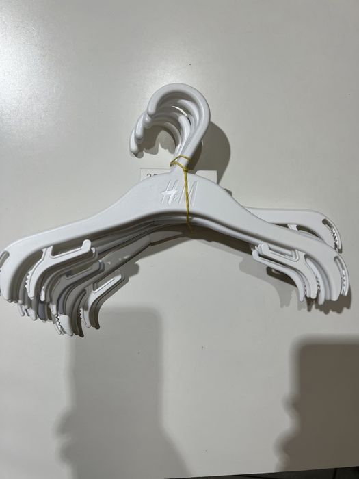 Вішаки H&M бу. В ідеальному стані