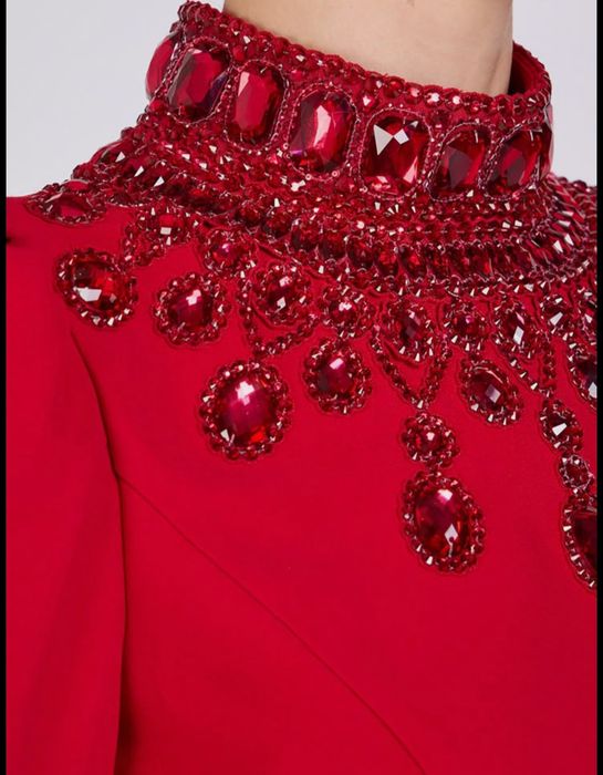 Ручна вишивка нитками ,бісером, камінням, паєтками Preciosa ,Swarovski