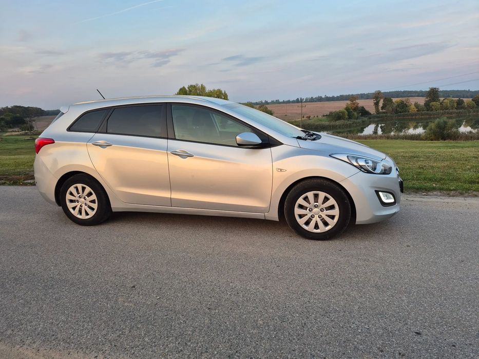 Hyundai I30 Hyundai i30 1400 crdi salon PL