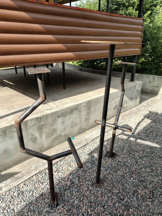 Барный комплект ,стол и два стула