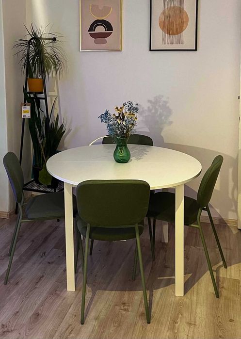 Sprzedam stół i 4 krzesła ikea VIHALS