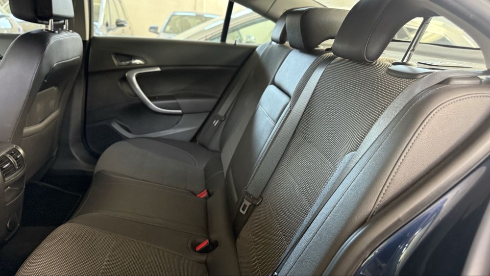 Opel insignia 2.0 cdti 2011