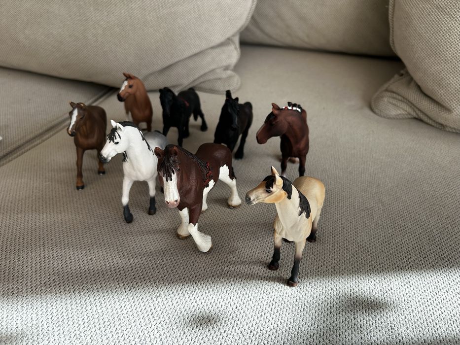 Figurki koni schleisch