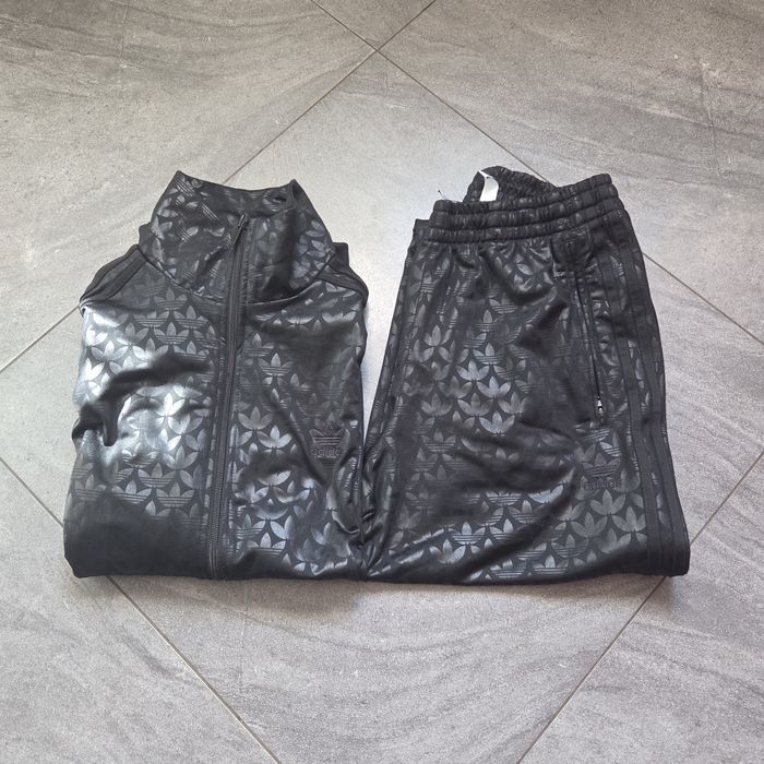 Dres Adidas monogram