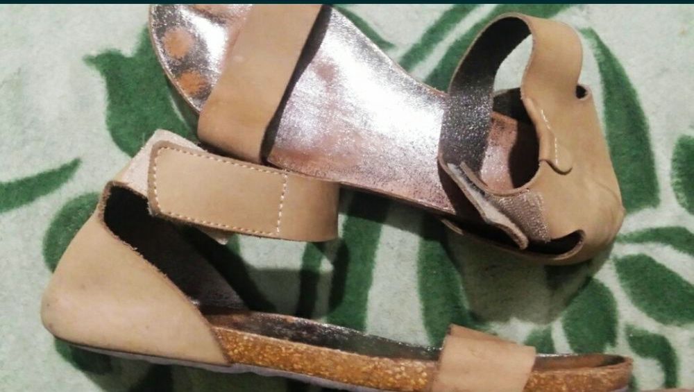 Нові босоніжки , шкіряні, 39, 40,41 р..