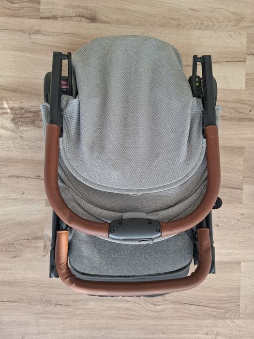 Carrinho de bebe jané rocket ideal para transportar em cabine de avião