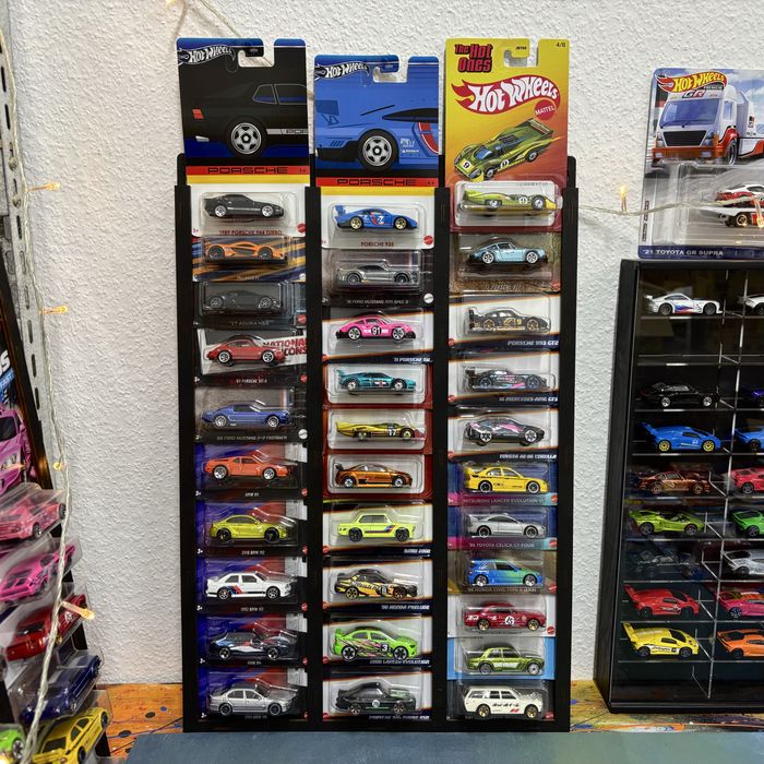 Колекційні машинки моделі 1:64 Hot Wheels та Matchbox нові запаковані