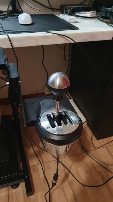 Volante Thrustmaster TX + T3PA + TH8A + Suporte – Sim Racing completo!