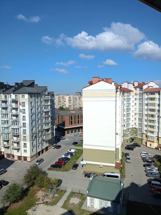 Продам 2 км квартиру, в.Стуса ,можливі Держпрограми