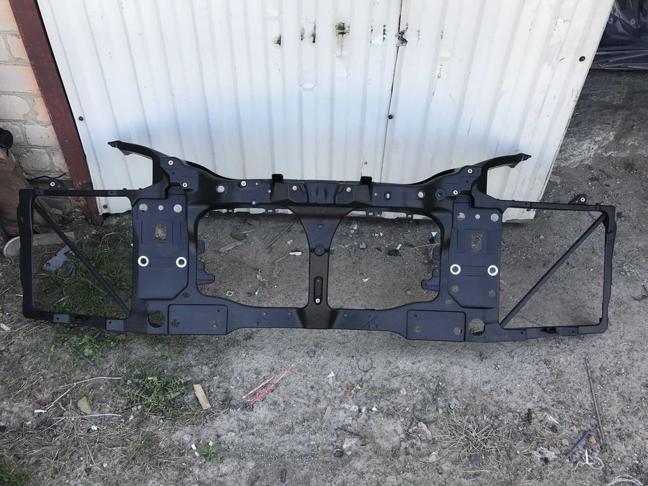 Панель передняя (телевизор) Tesla Model S (2016+) 1061950-98-E