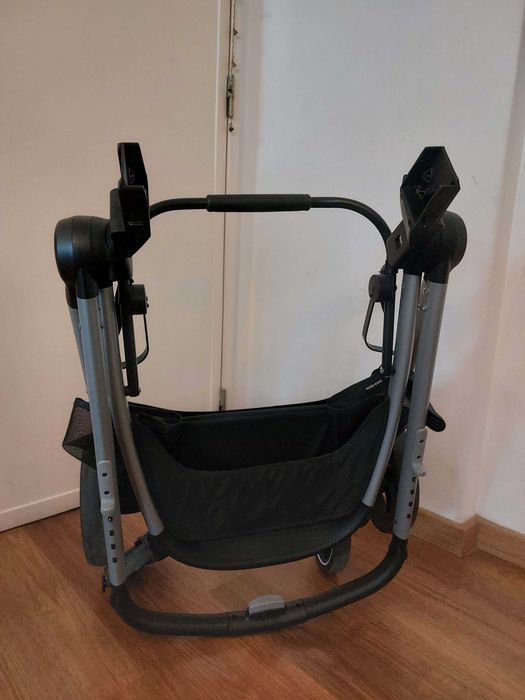 Carrinho  de Bébé Completo - Ovo + Passeio + Acessórios