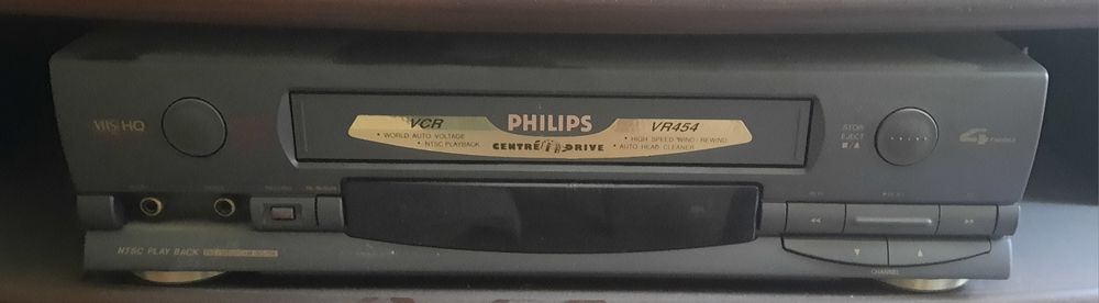 Продам видеомагнитофон Phillips VR454 + пульт на запчасти