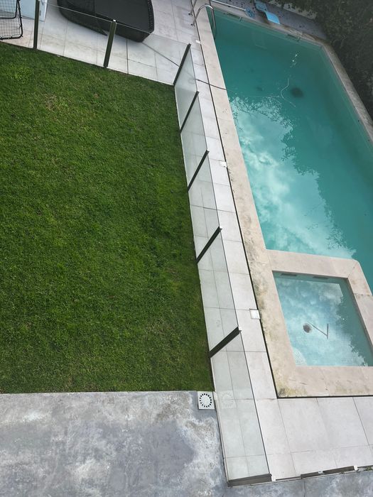 Cerca proteção em vidro piscina