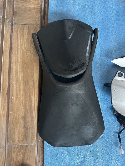 Komplet siedzeń KTM Duke 125