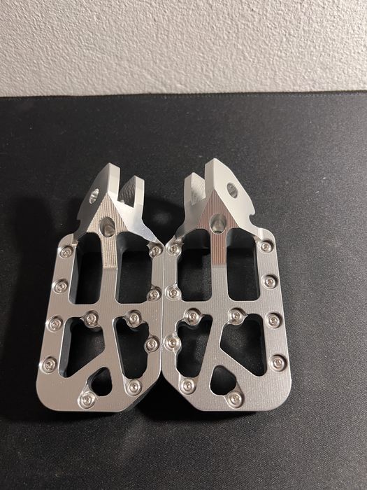 FootPegs/Peseiras CNC para Surron Light Bee/lbx