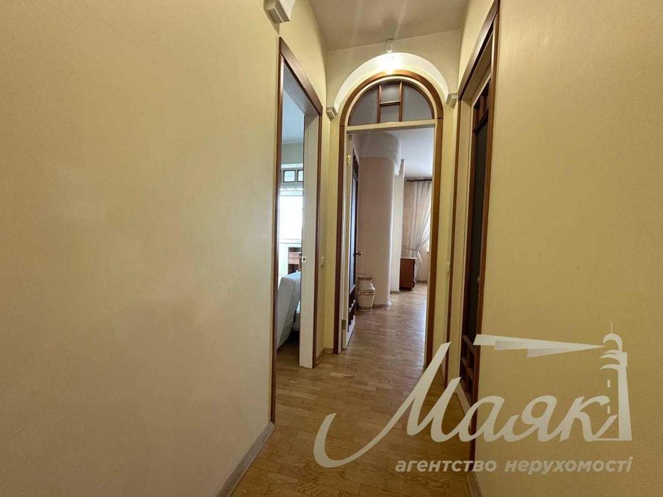 Без% Аренда двухуровневой квартиры по ул.Верхогляда/Драгомирова 4