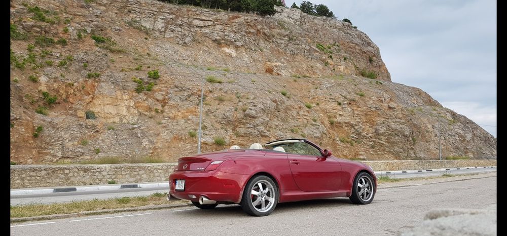 Lexus кабриолет 4,3 куба