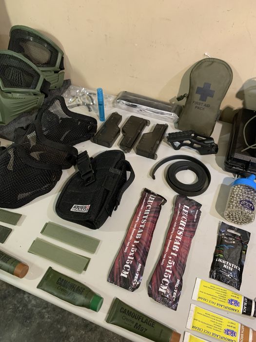 Armas / Replicas de Airsoft - Vário Material e Equipamento Tático NOVO