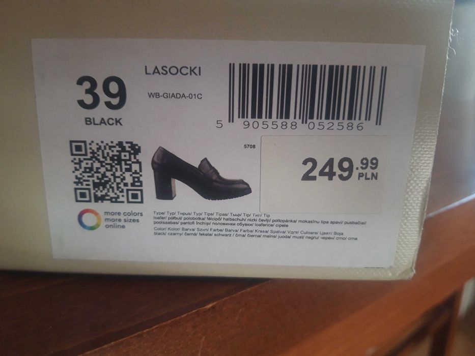 Nowe półbuty Lasocki rozm. 39