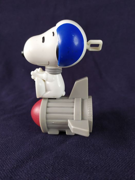 Piesek Snoopy na rakiecie kolekcja McDonald's