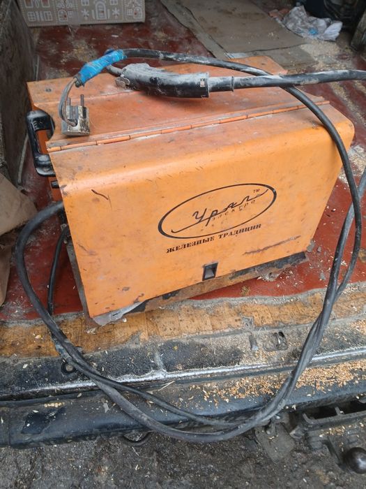 продам сварочний апарат УРАЛ