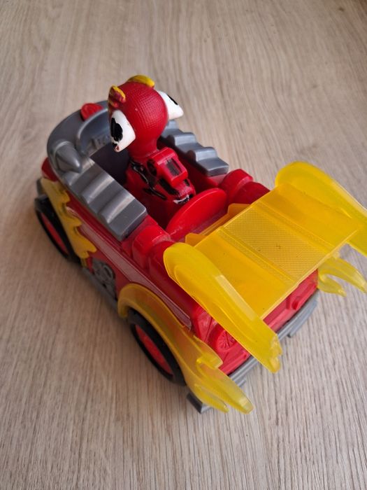 Samochodzik z figurką Psi patrol