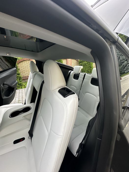 Tesla Model Y Long Range Dual Motor 2024 82.5 кіловат