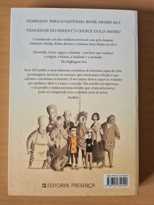 Livro juvenil "Flora & Ulisses" de Kate DiCamillo