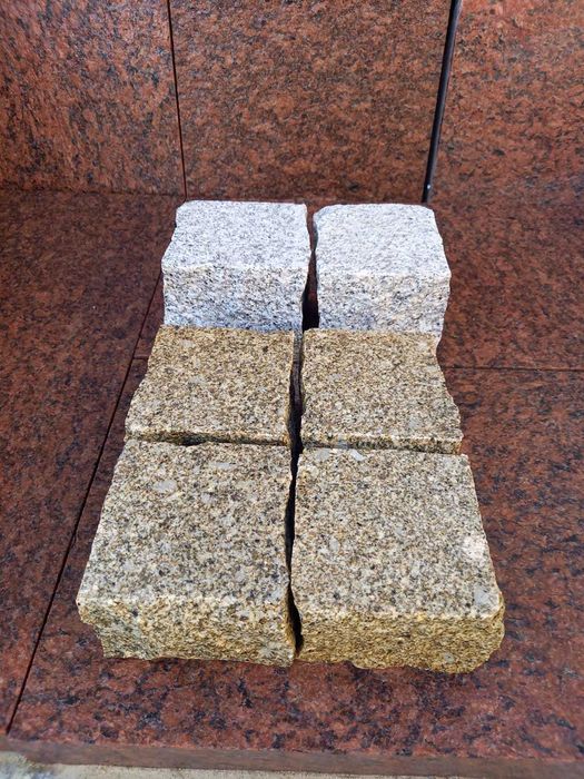 Kostka cięto łupana, piaskowana, „rzędowa” 10/10/8