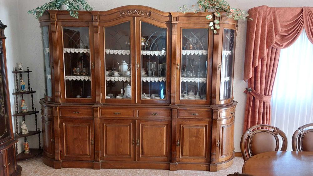 Móvel Cristaleira sala de jantar