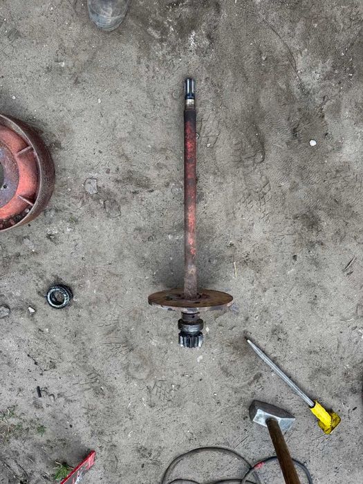 Półoś  bez tarczy hamulcowej kombajn  Deutz Fahr M 66 88 600 750 inne