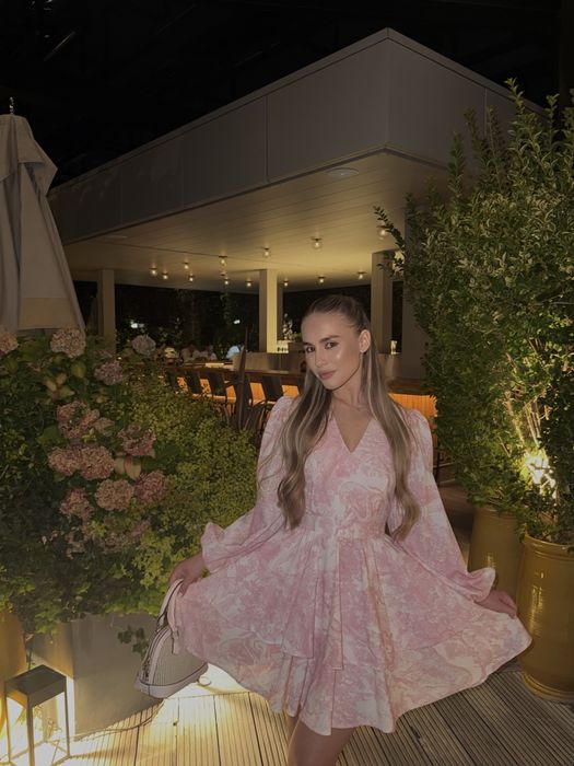 Сукня в стилі dior