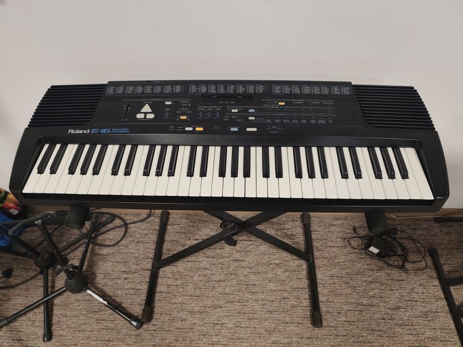 Keyboard Roland 16