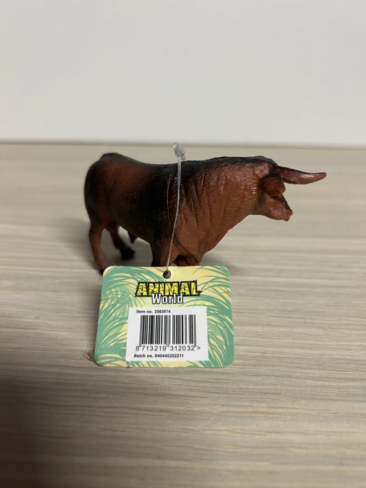 Figurka Animal World Byk nr.7395