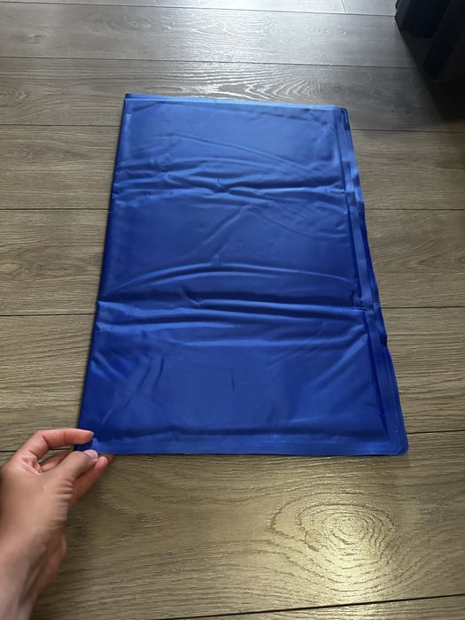 Охолоджуючий килимок для котиків та собак 65х50