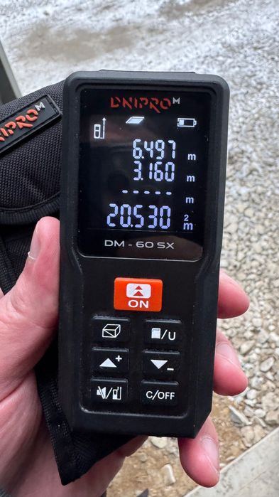 Мікрорайон, є 2 гаражі