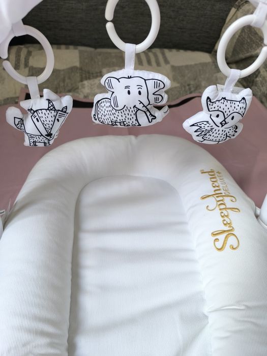 Кокон кровать для грудничков Deluxe Sleepyhead  с дугой dock a tot